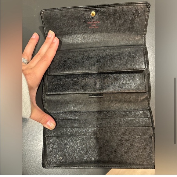 Louis Vuitton Black Epi Portefeuille Tresor Wallet - Picture 5 of 7